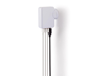 TRAVEL PLUG WITH A QUADRUPLE USB PORT