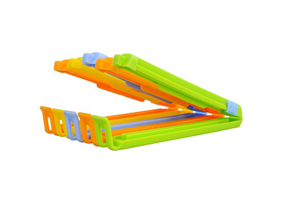 PLASTIC BAGS CLIP